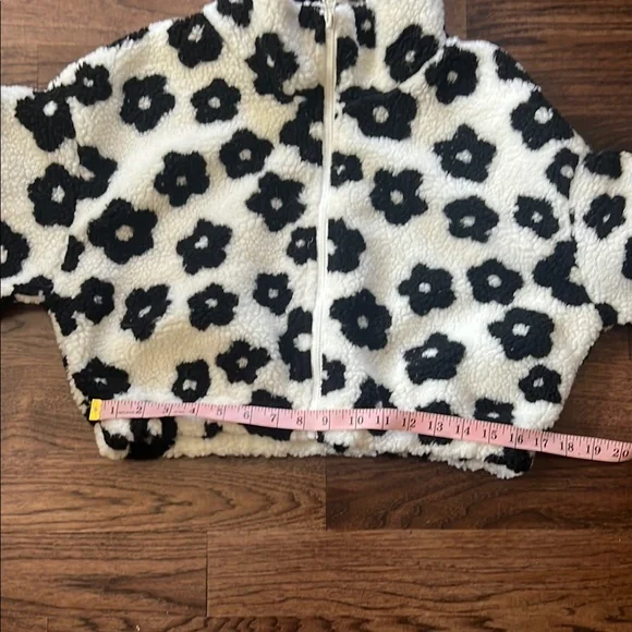 HYFVE Black and White Floral Short Push Jacket - Picture 5 of 9